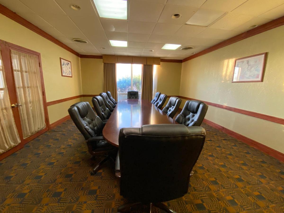 Quality Inn Alice Екстер'єр фото